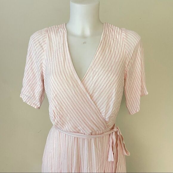 ROW•A Striped short sleeved tie front jumpsuit in pink/ white lined sz Small - Picture 2 of 8